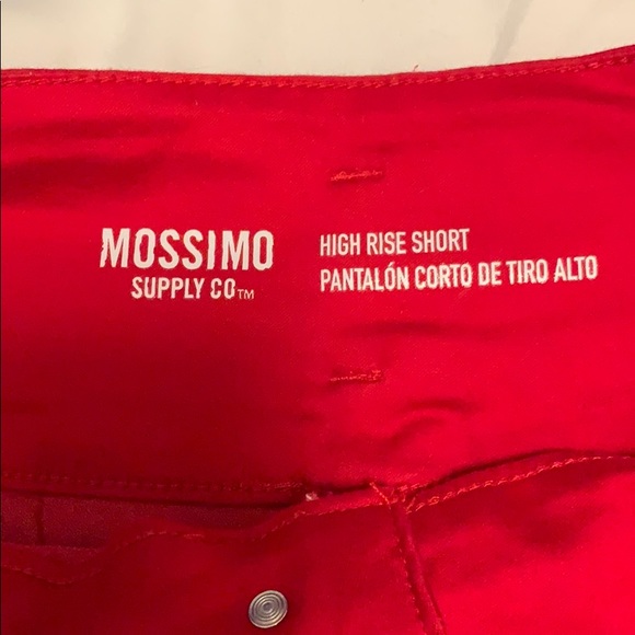 Red high rise shorts - Picture 3 of 3